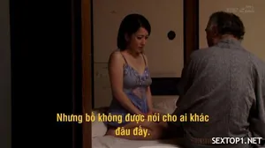 Thanh niên tình cờ nhìn thấy chị gái thằng bạn bị bố nắc và bắn ngập bím